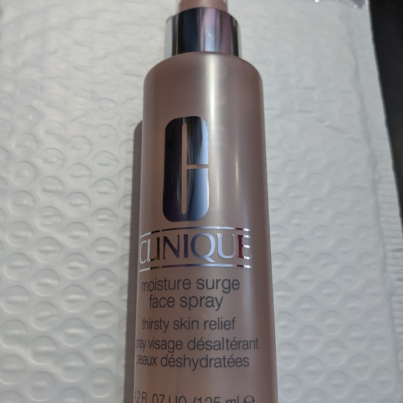 Clinique Moisture Surge Face Spray - Picture 2 of 2